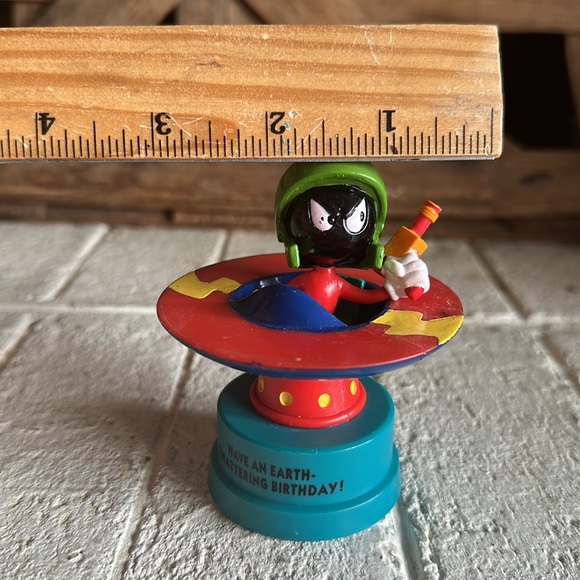 Marvin the Martian Figure Looney Tunes Birthday Cake Topper - Picture 6 of 7